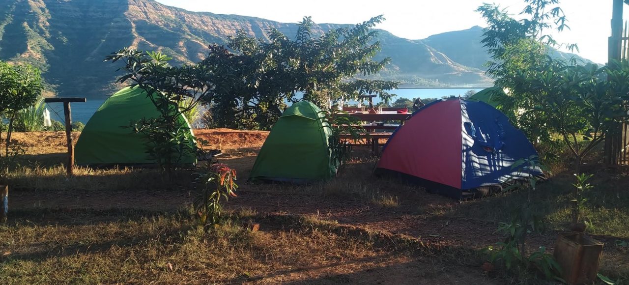 Tent setup in Wai