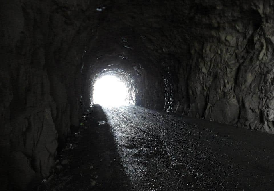 Road tunnel 