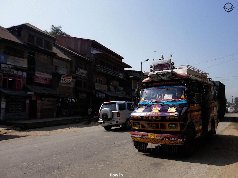 Local bus in Srinagar