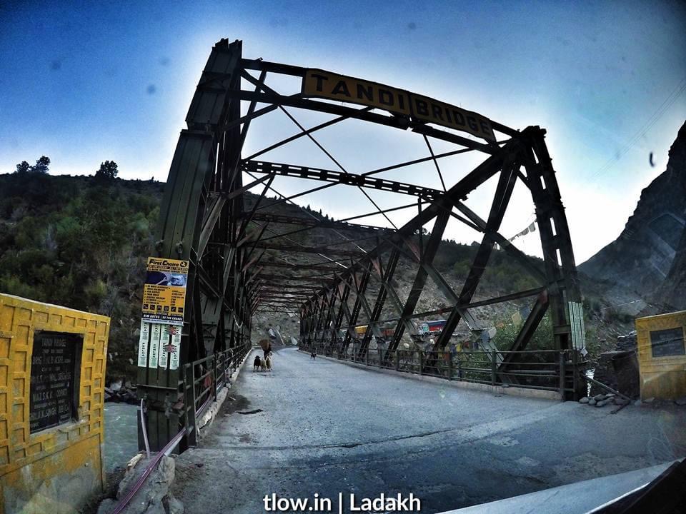 Road to Ladakh via Manali