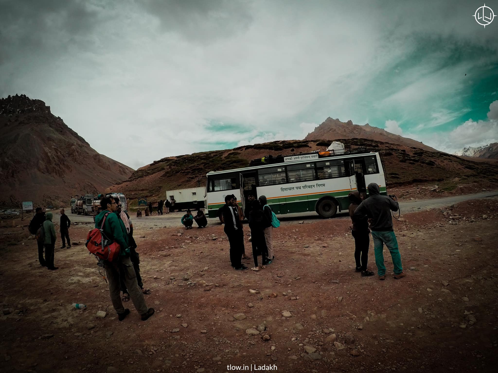 HRTC bus to Leh from manali