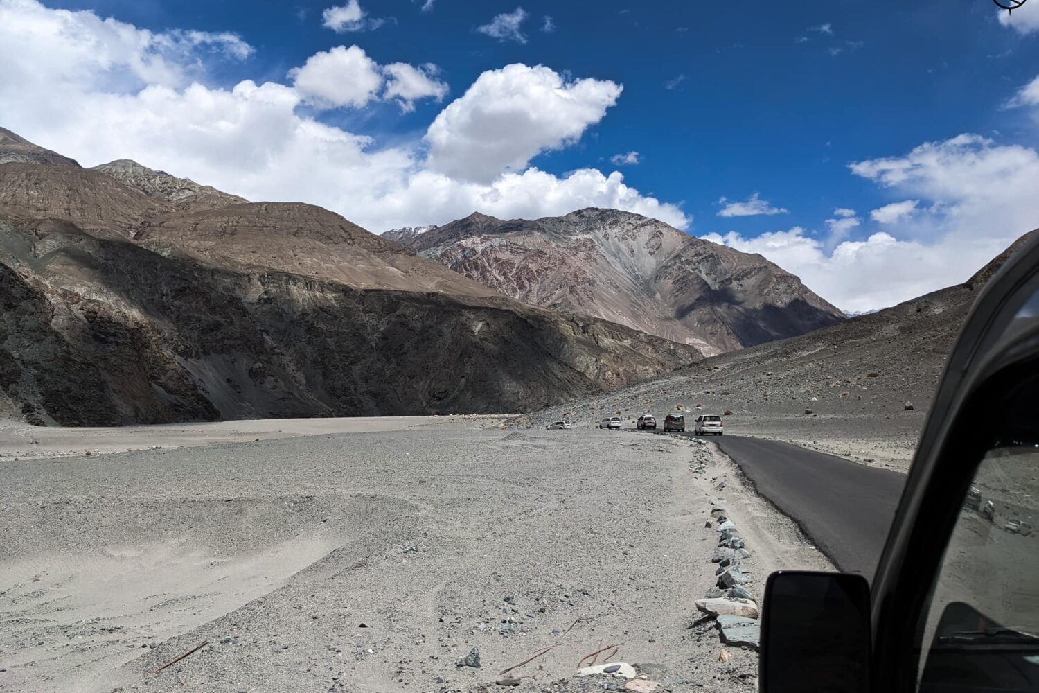Leh Ladakh road