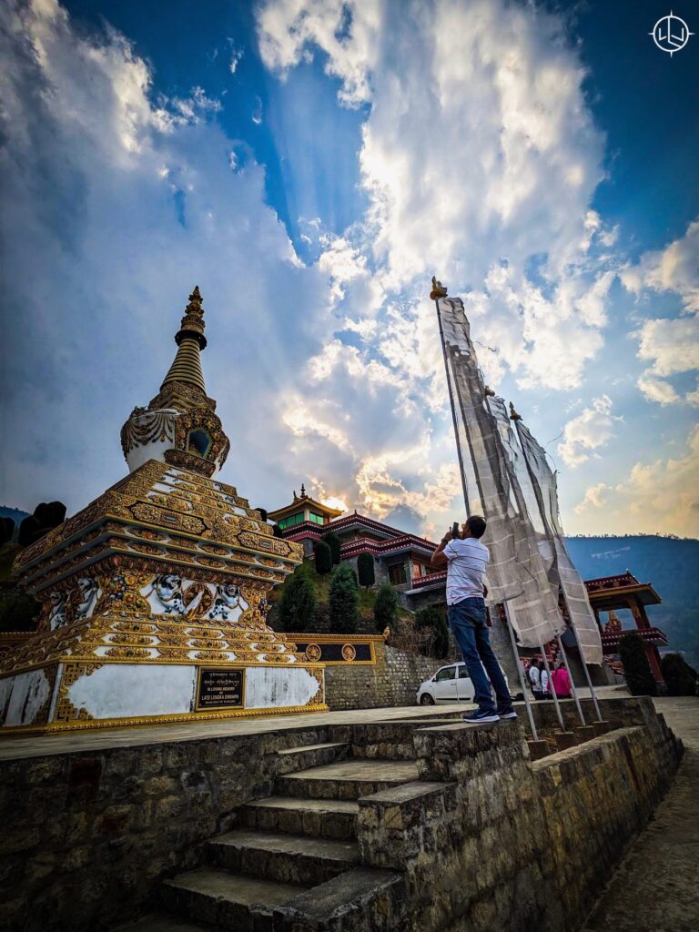 Dirang Monastery stupa
