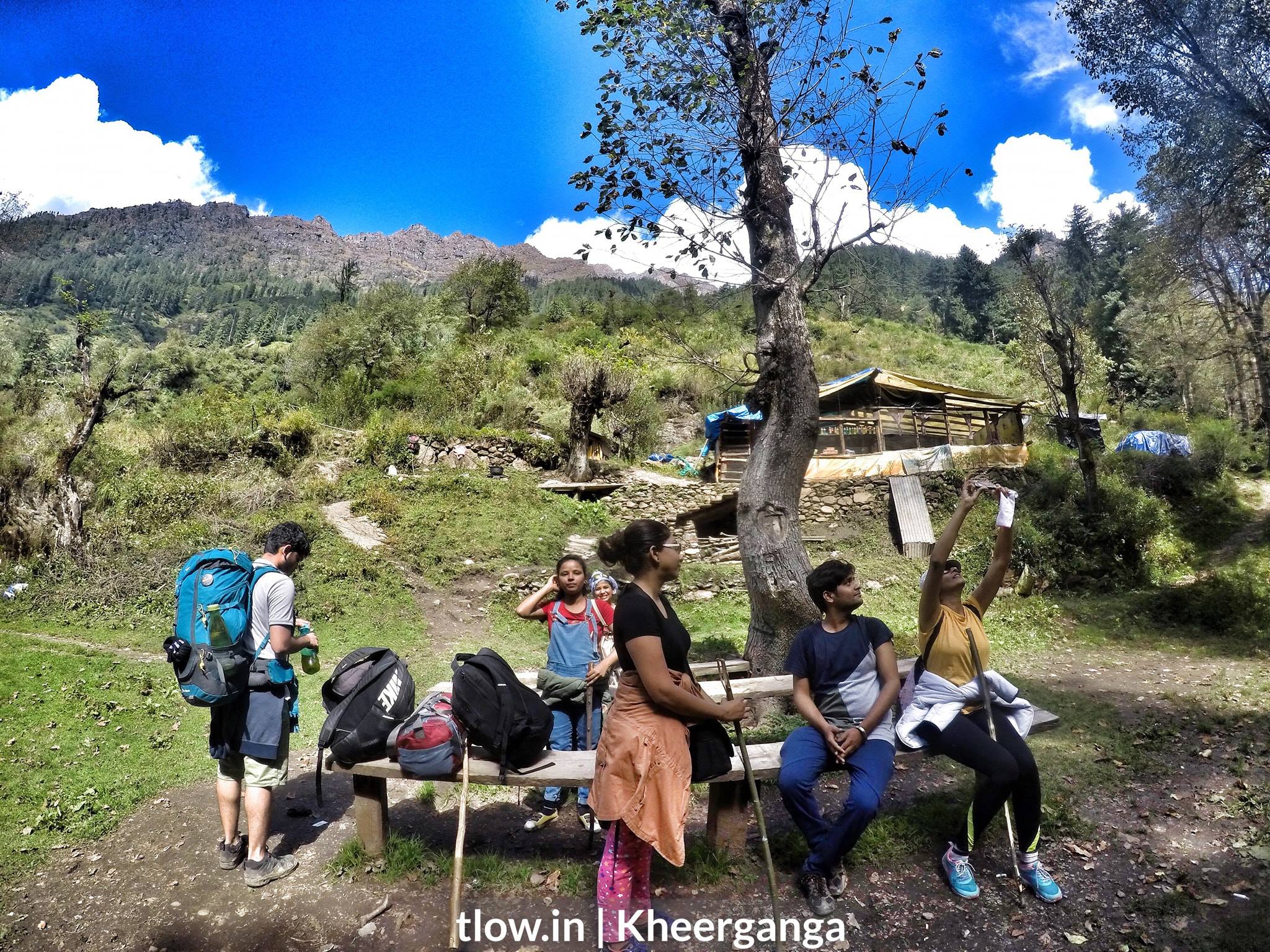 Along the hike to kheerganga
