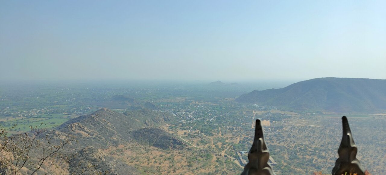 View from the mountains, from a small village Khudana, in Haryana. #mountains #landscape