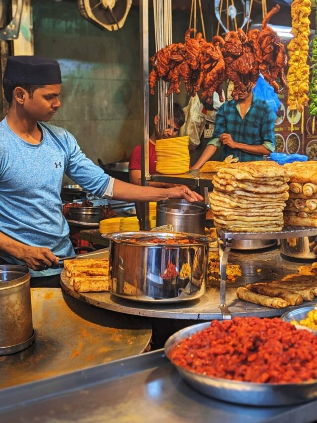15 Must Have Street Food In Pune; Maharashtra